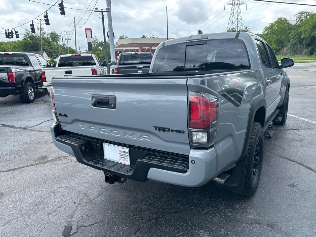 Toyota Tacoma TRD Off Road Double Cab 5' Bed V6 4x4 MT (Natl) 2017