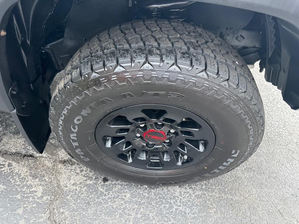 Toyota Tacoma TRD Off Road Double Cab 5' Bed V6 4x4 MT (Natl) 2017