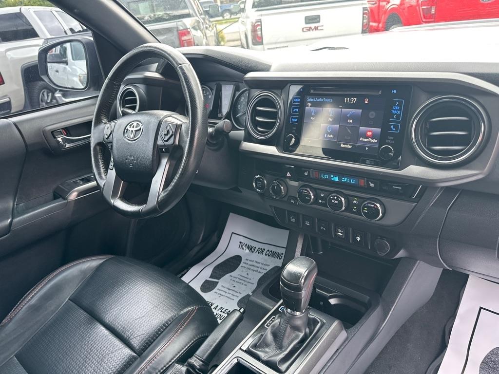 Toyota Tacoma TRD Off Road Double Cab 5' Bed V6 4x4 MT (Natl) 2017
