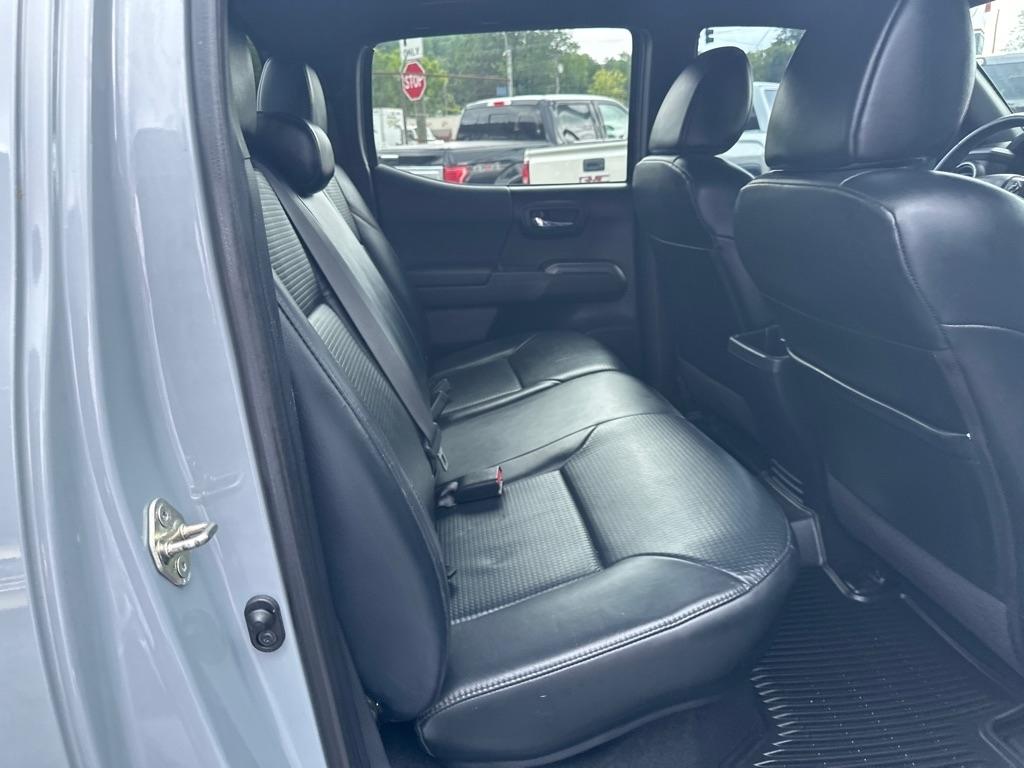 Toyota Tacoma TRD Off Road Double Cab 5' Bed V6 4x4 MT (Natl) 2017