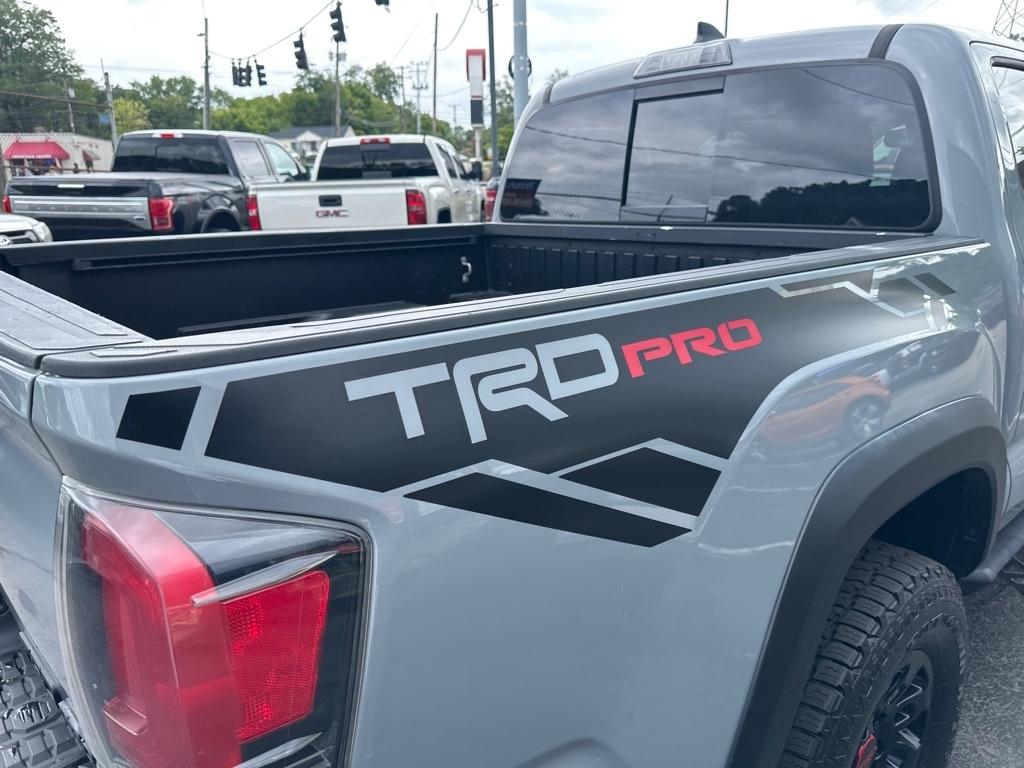 Toyota Tacoma TRD Off Road Double Cab 5' Bed V6 4x4 MT (Natl) 2017