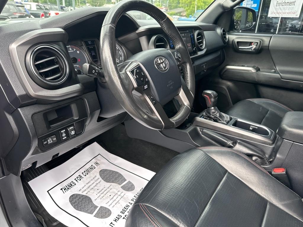Toyota Tacoma TRD Off Road Double Cab 5' Bed V6 4x4 MT (Natl) 2017