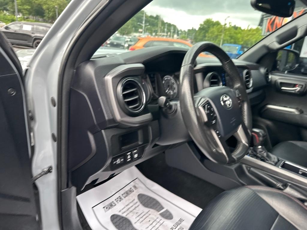 Toyota Tacoma TRD Off Road Double Cab 5' Bed V6 4x4 MT (Natl) 2017