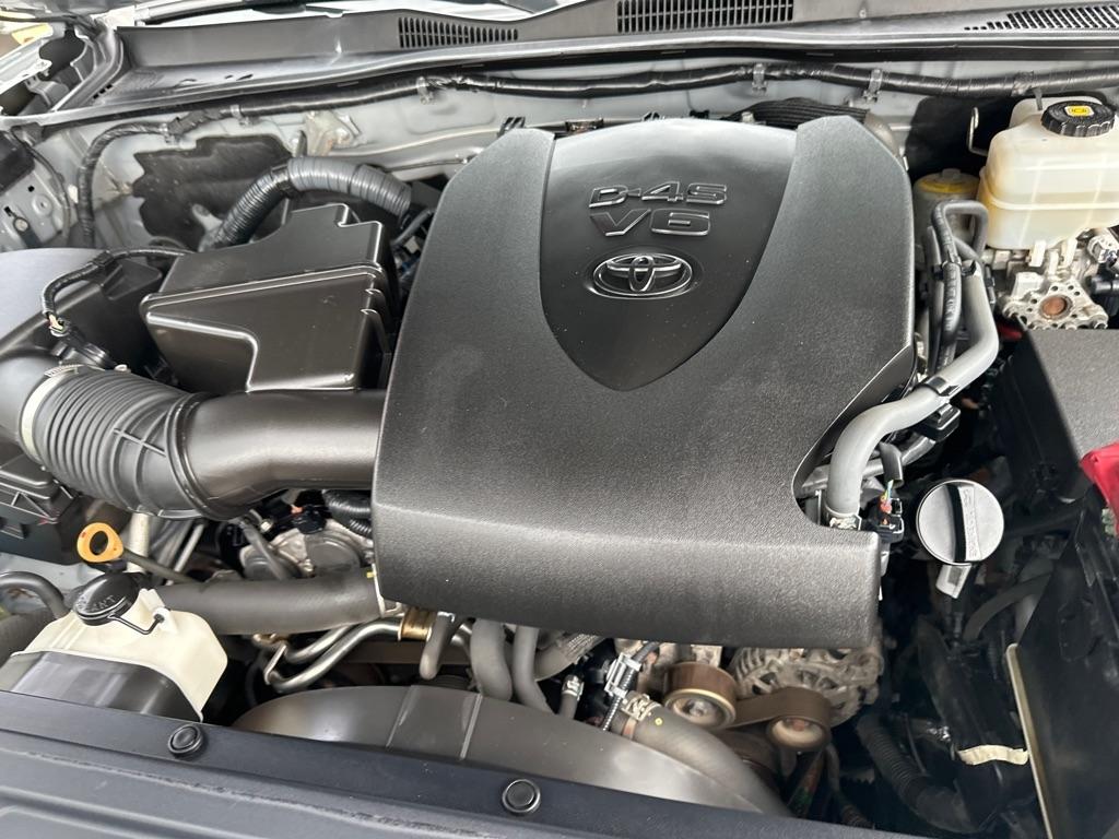Toyota Tacoma TRD Off Road Double Cab 5' Bed V6 4x4 MT (Natl) 2017