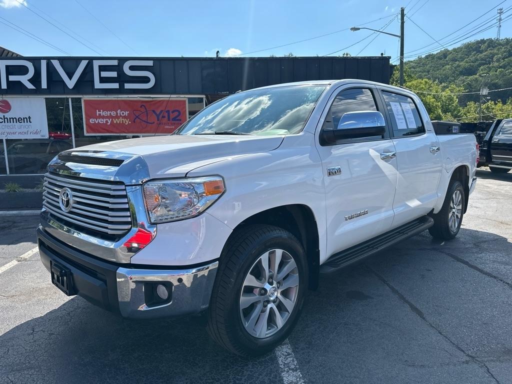 Toyota Tundra 4WD Limited CrewMax 5.5' Bed 5.7L (Natl) 2017