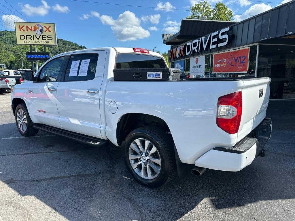 Toyota Tundra 4WD Limited CrewMax 5.5' Bed 5.7L (Natl) 2017