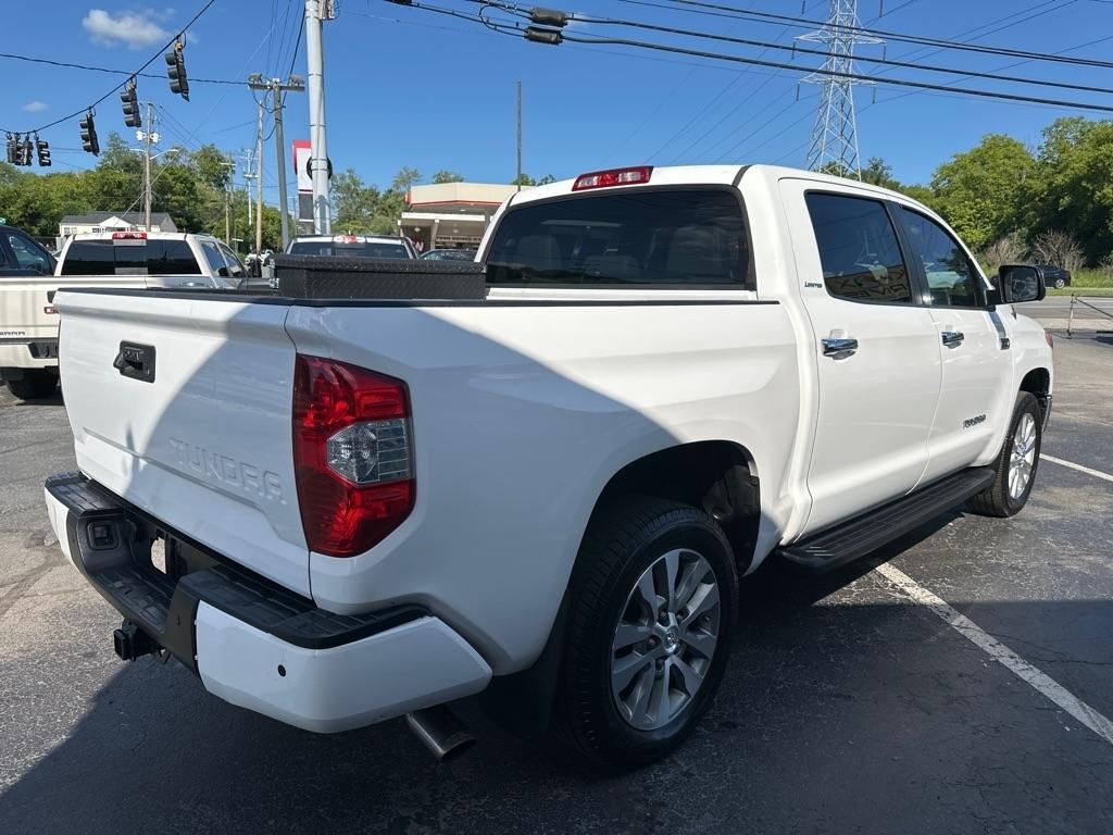 Toyota Tundra 4WD Limited CrewMax 5.5' Bed 5.7L (Natl) 2017