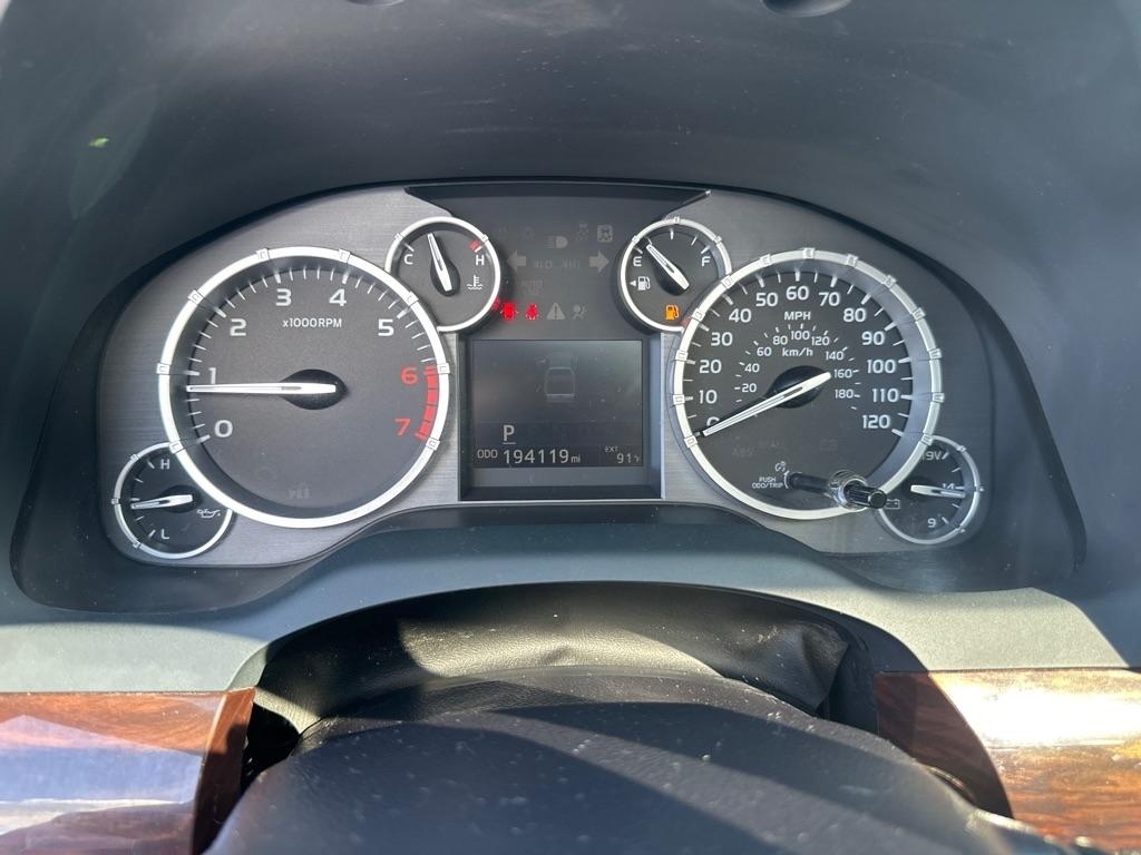 Toyota Tundra 4WD Limited CrewMax 5.5' Bed 5.7L (Natl) 2017