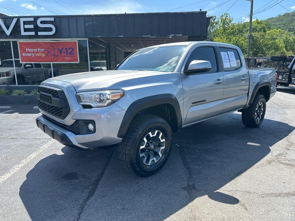 Toyota Tacoma TRD Off Road Double Cab 5' Bed V6 4x2 AT (Natl) 2017