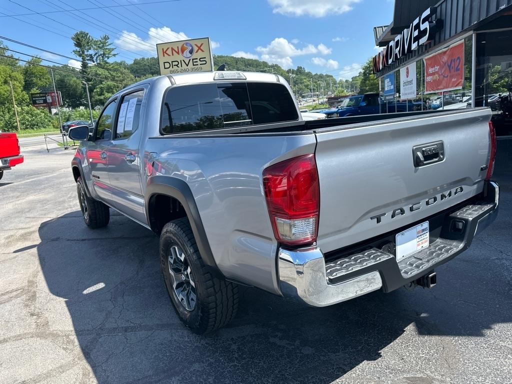 Toyota Tacoma TRD Off Road Double Cab 5' Bed V6 4x2 AT (Natl) 2017