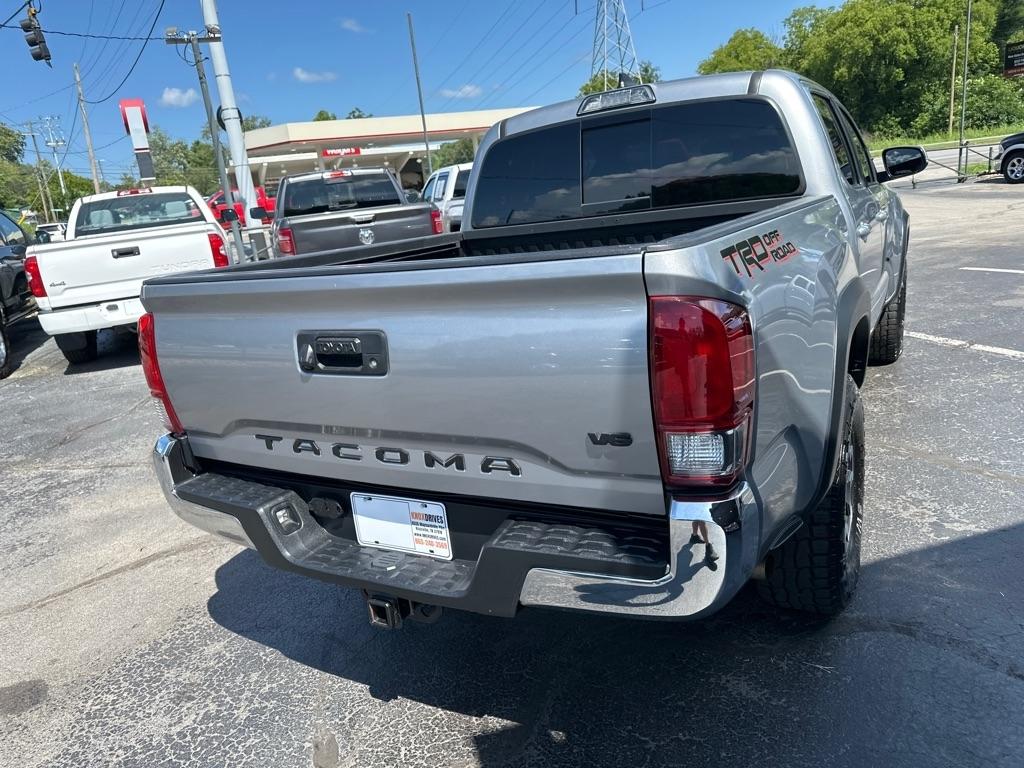 Toyota Tacoma TRD Off Road Double Cab 5' Bed V6 4x2 AT (Natl) 2017