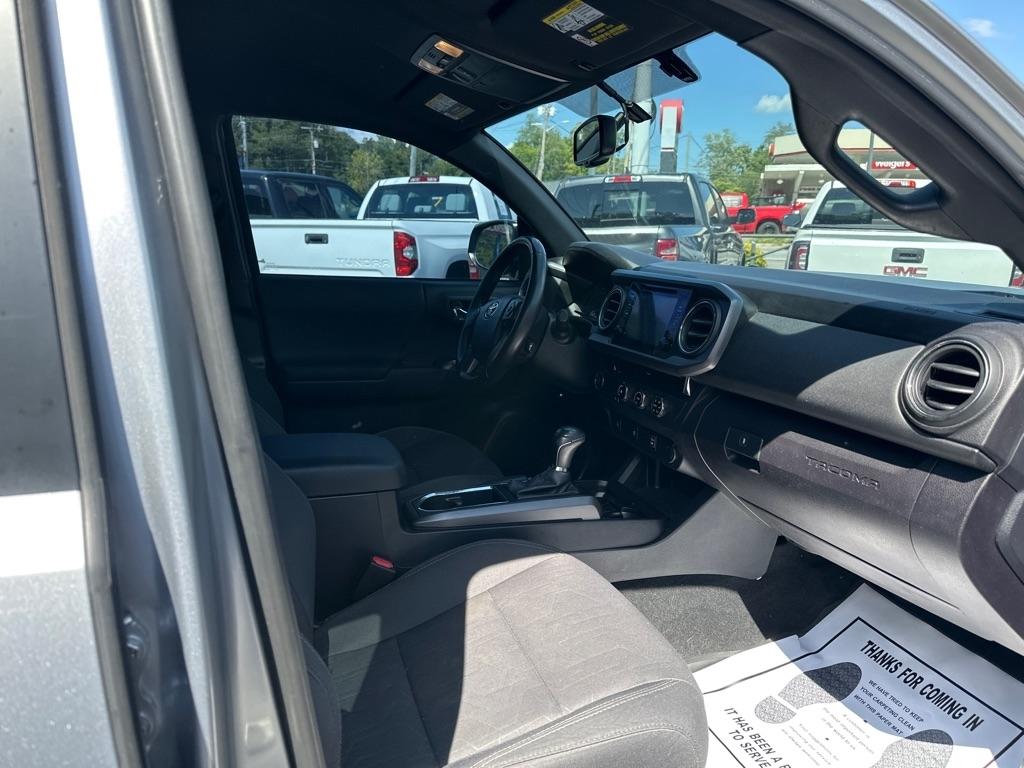 Toyota Tacoma TRD Off Road Double Cab 5' Bed V6 4x2 AT (Natl) 2017