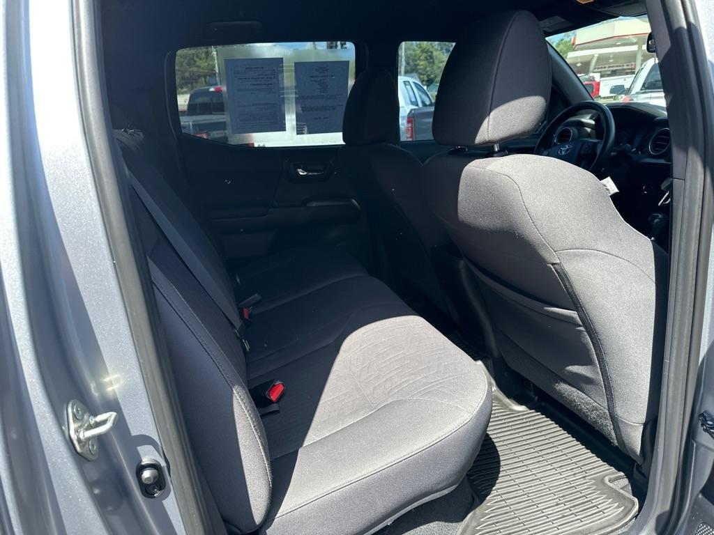 Toyota Tacoma TRD Off Road Double Cab 5' Bed V6 4x2 AT (Natl) 2017