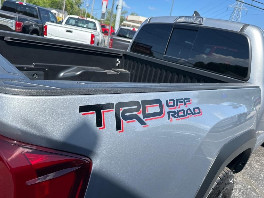Toyota Tacoma TRD Off Road Double Cab 5' Bed V6 4x2 AT (Natl) 2017