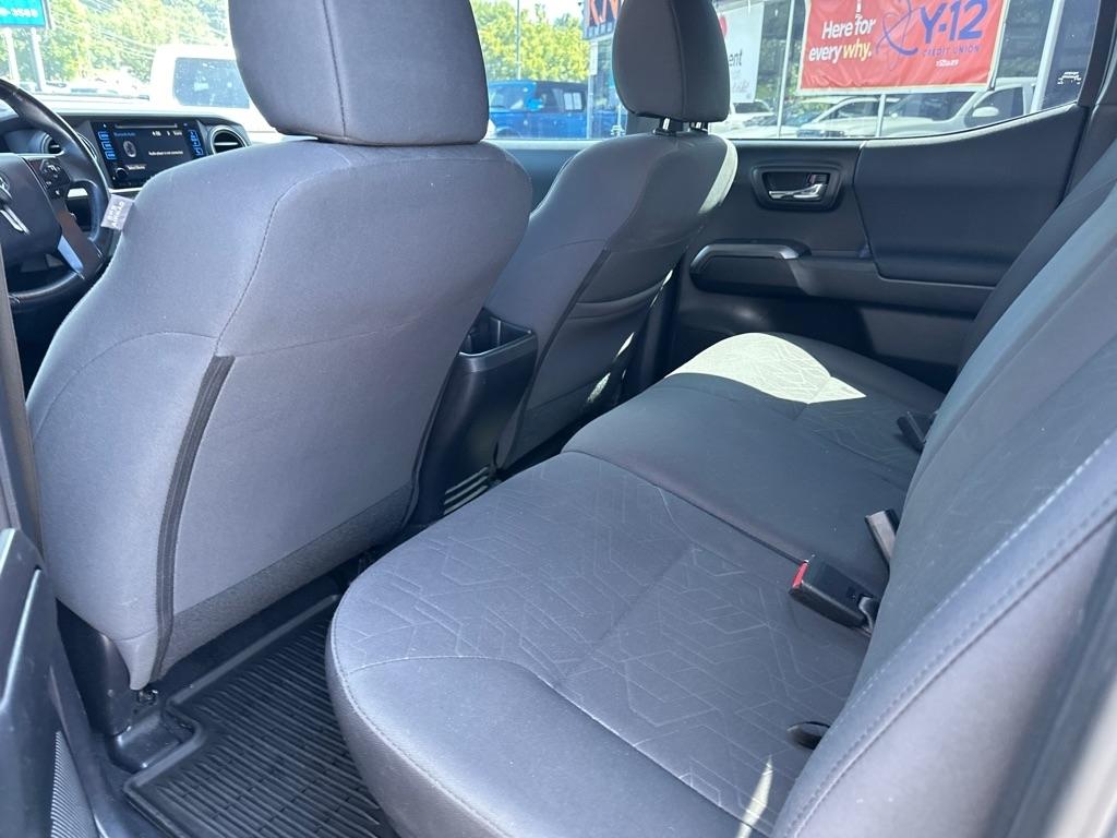 Toyota Tacoma TRD Off Road Double Cab 5' Bed V6 4x2 AT (Natl) 2017