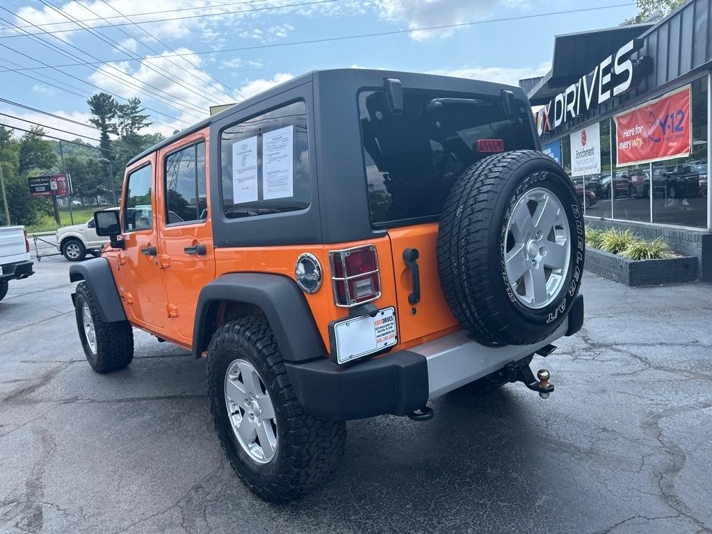 Jeep Wrangler Unlimited 4WD 4dr Sahara 2012