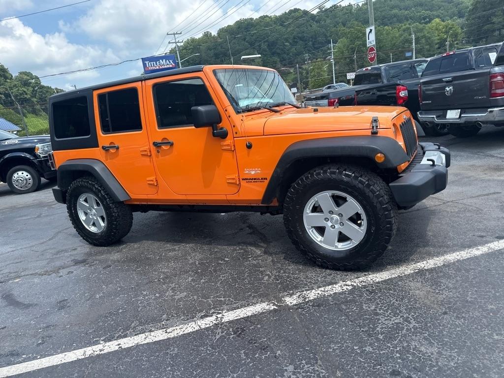 Jeep Wrangler Unlimited 4WD 4dr Sahara 2012