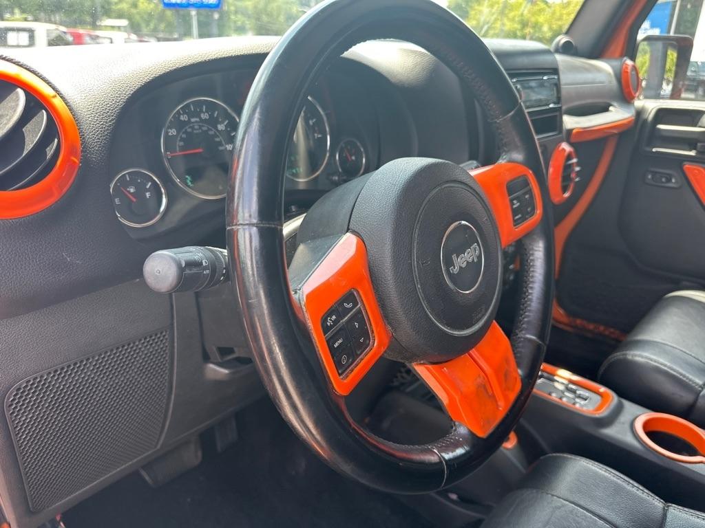 Jeep Wrangler Unlimited 4WD 4dr Sahara 2012