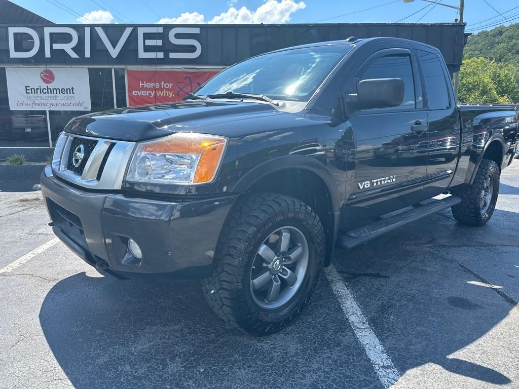Nissan Titan 4WD King Cab SWB PRO-4X 2013