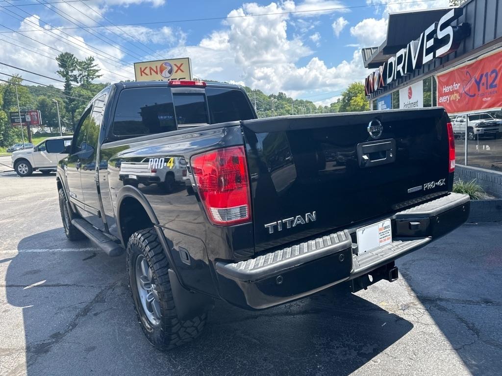 Nissan Titan 4WD King Cab SWB PRO-4X 2013