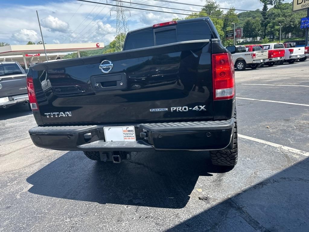Nissan Titan 4WD King Cab SWB PRO-4X 2013