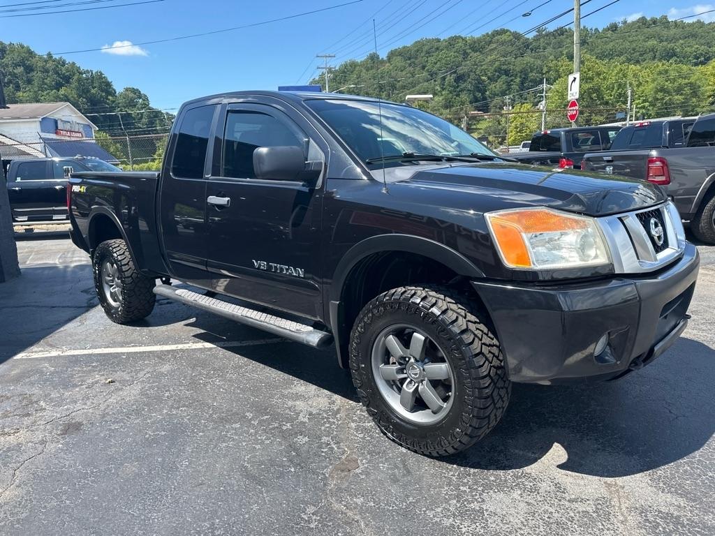 Nissan Titan 4WD King Cab SWB PRO-4X 2013