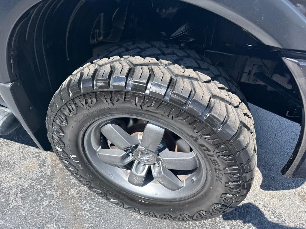 Nissan Titan 4WD King Cab SWB PRO-4X 2013