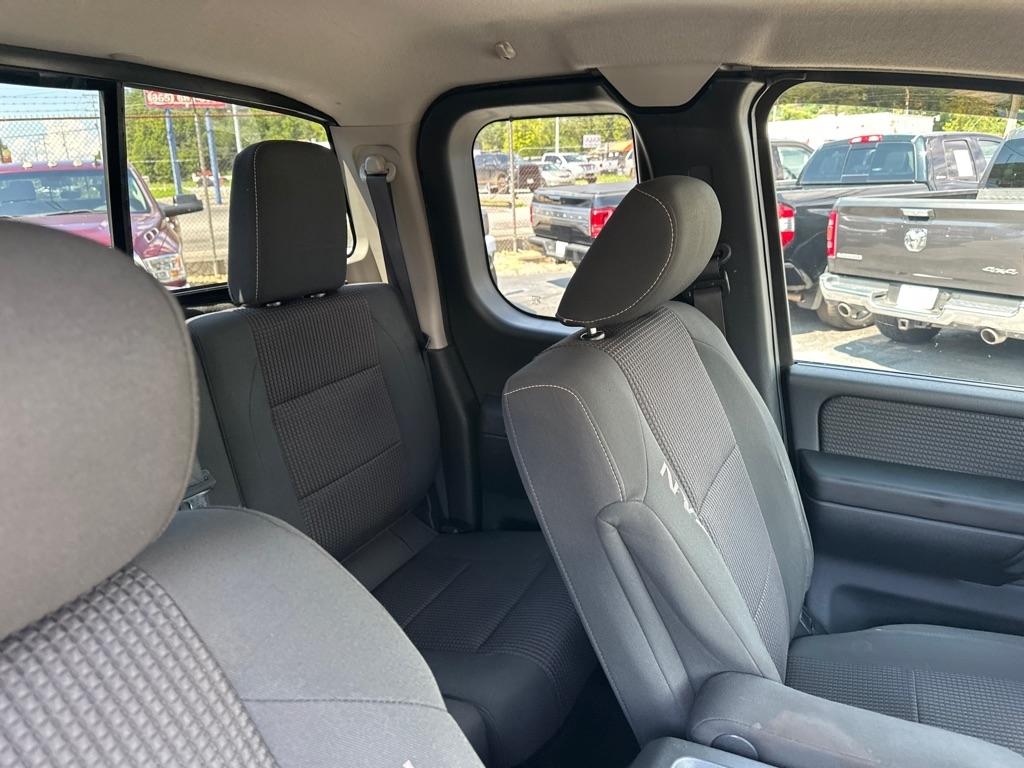 Nissan Titan 4WD King Cab SWB PRO-4X 2013