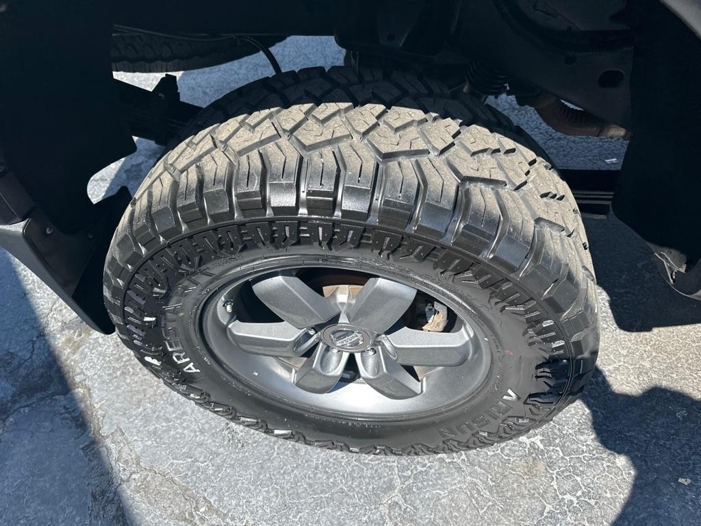Nissan Titan 4WD King Cab SWB PRO-4X 2013