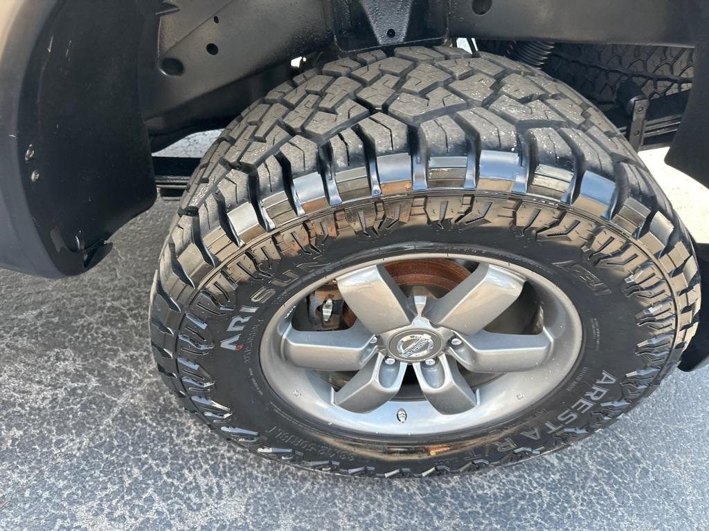 Nissan Titan 4WD King Cab SWB PRO-4X 2013