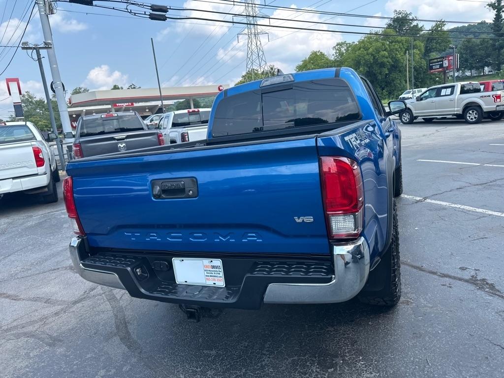 Toyota Tacoma TRD Off Road Double Cab 5' Bed V6 4x4 MT (Natl) 2017