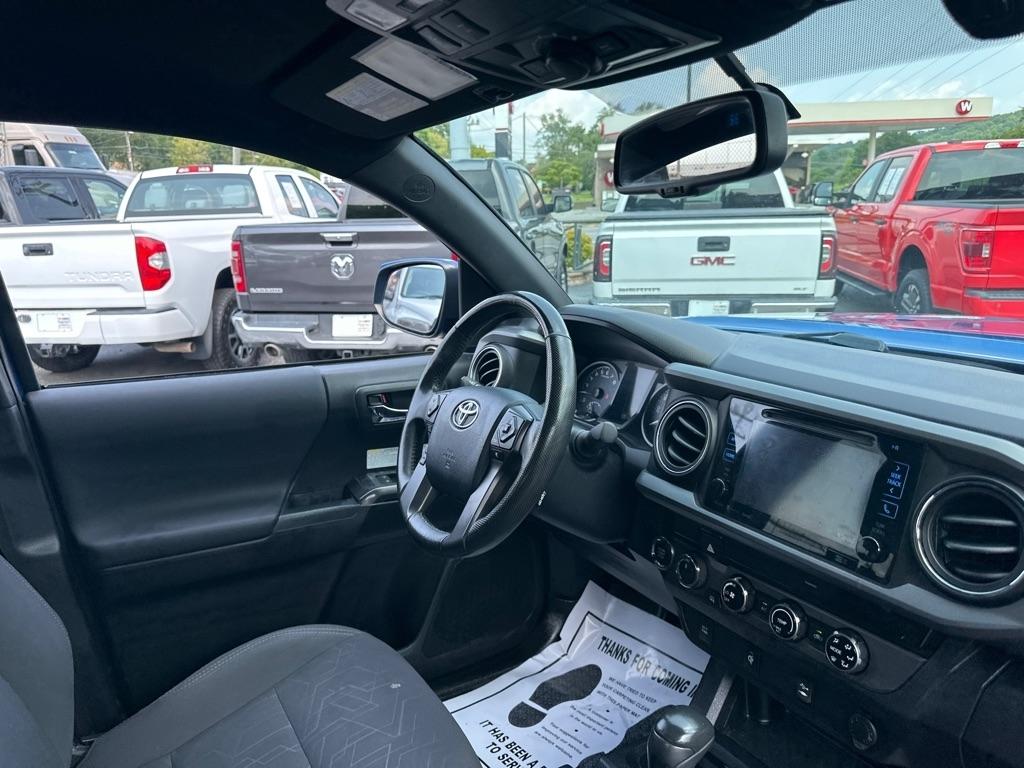Toyota Tacoma TRD Off Road Double Cab 5' Bed V6 4x4 MT (Natl) 2017