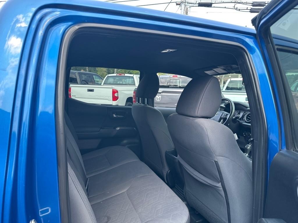 Toyota Tacoma TRD Off Road Double Cab 5' Bed V6 4x4 MT (Natl) 2017