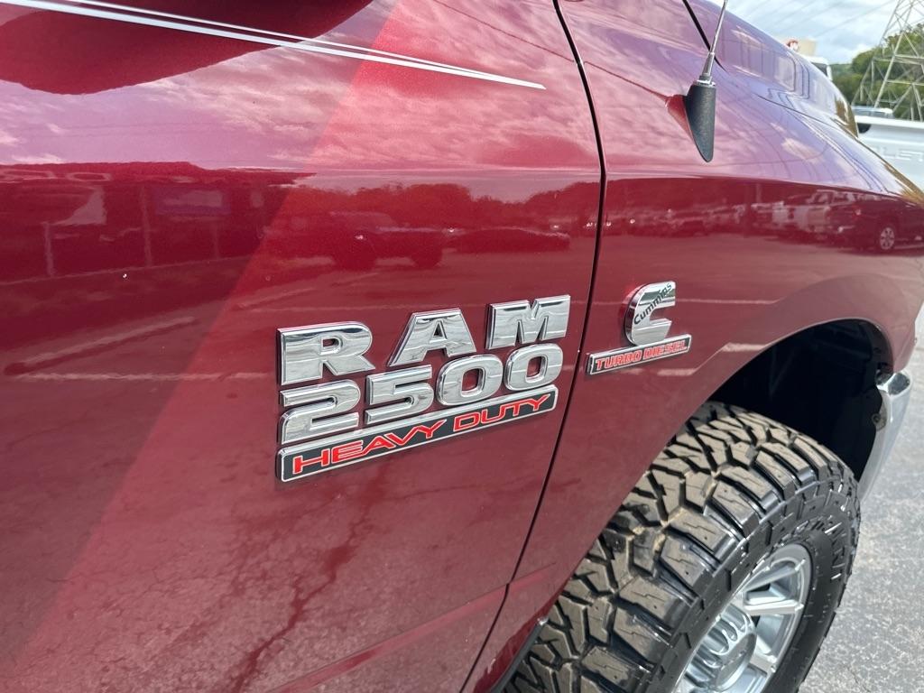 RAM 2500 Tradesman 4x4 Crew Cab 6'4" Box 2018