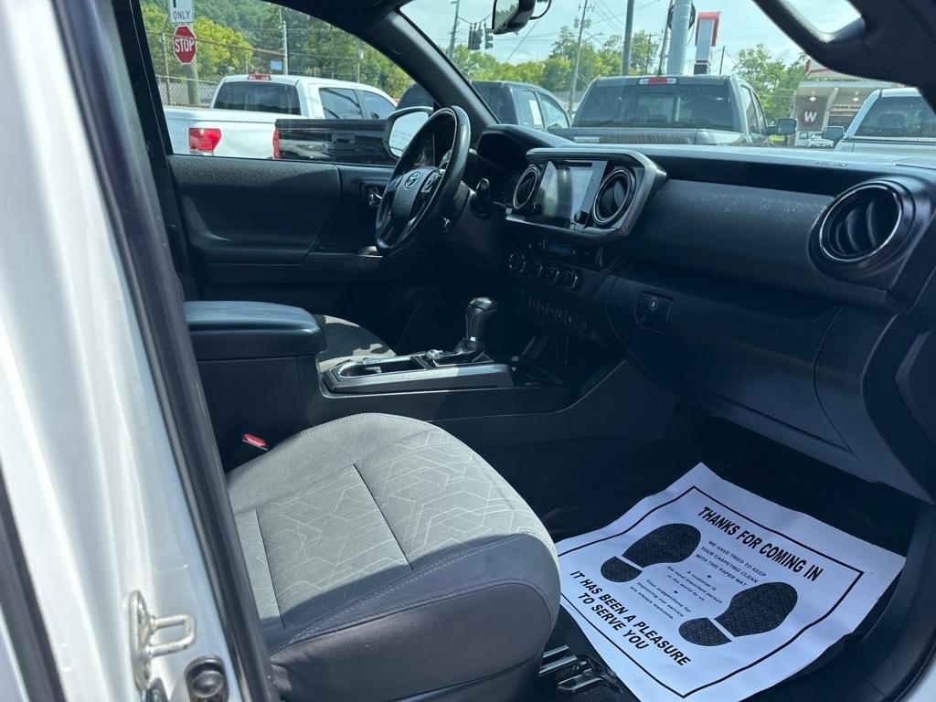 Toyota Tacoma 4WD Access Cab V6 AT TRD Off Road (Natl) 2016