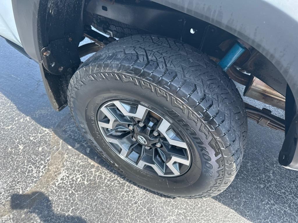 Toyota Tacoma 4WD Access Cab V6 AT TRD Off Road (Natl) 2016