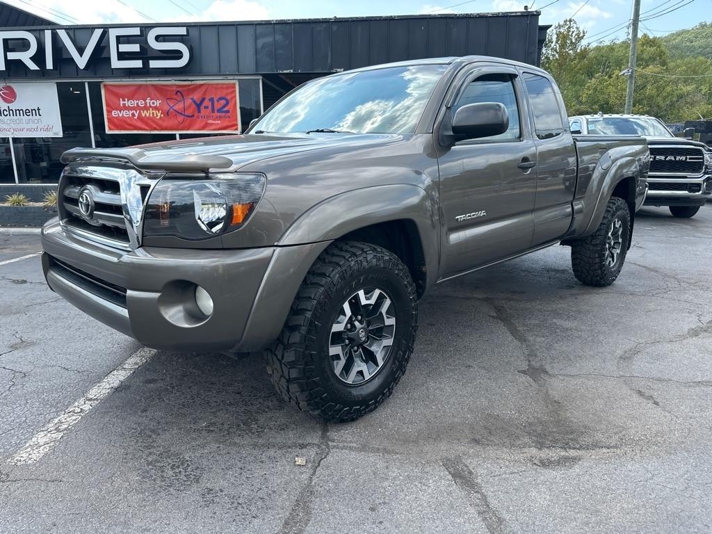 Toyota Tacoma 4WD Access V6 MT (Natl) 2009