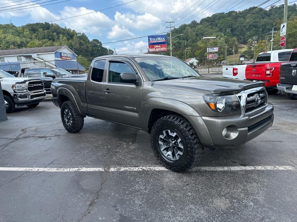 Toyota Tacoma 4WD Access V6 MT (Natl) 2009