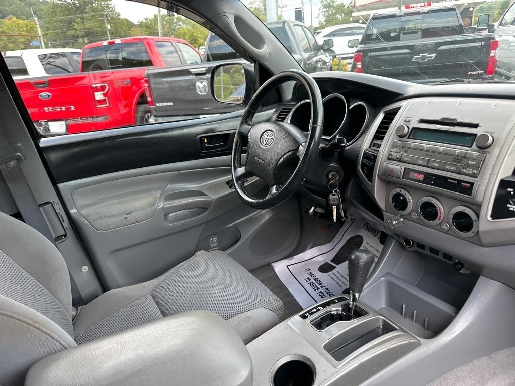 Toyota Tacoma 4WD Access V6 MT (Natl) 2009