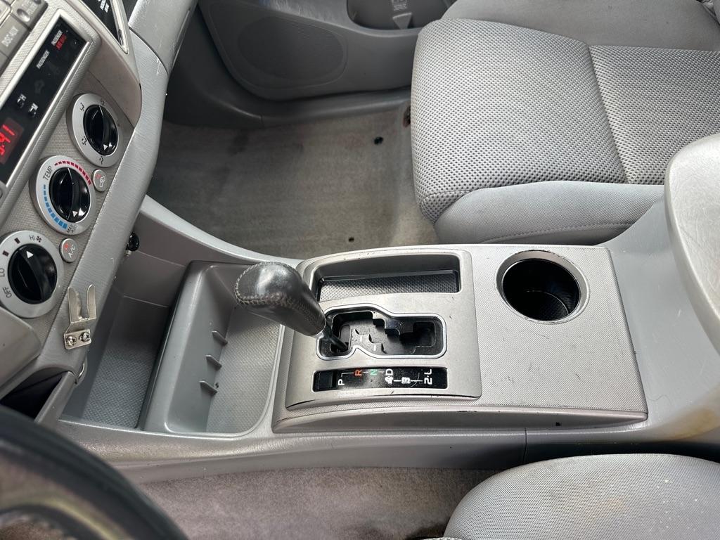 Toyota Tacoma 4WD Access V6 MT (Natl) 2009