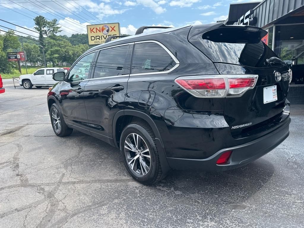 Toyota Highlander AWD 4dr V6 XLE (Natl) 2016