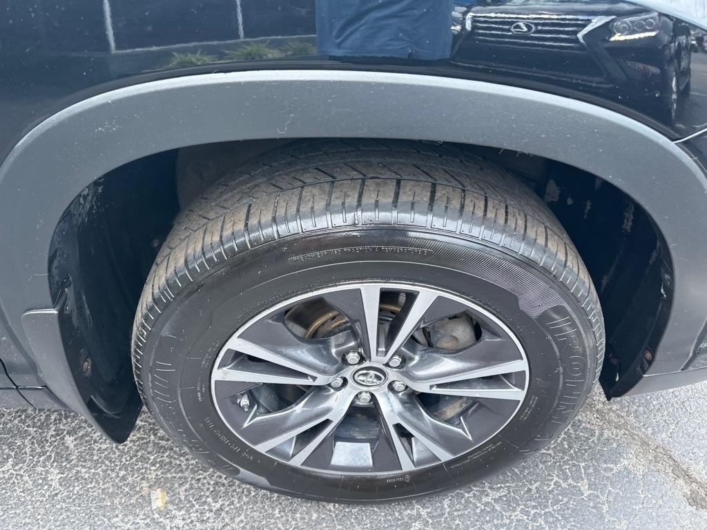 Toyota Highlander AWD 4dr V6 XLE (Natl) 2016