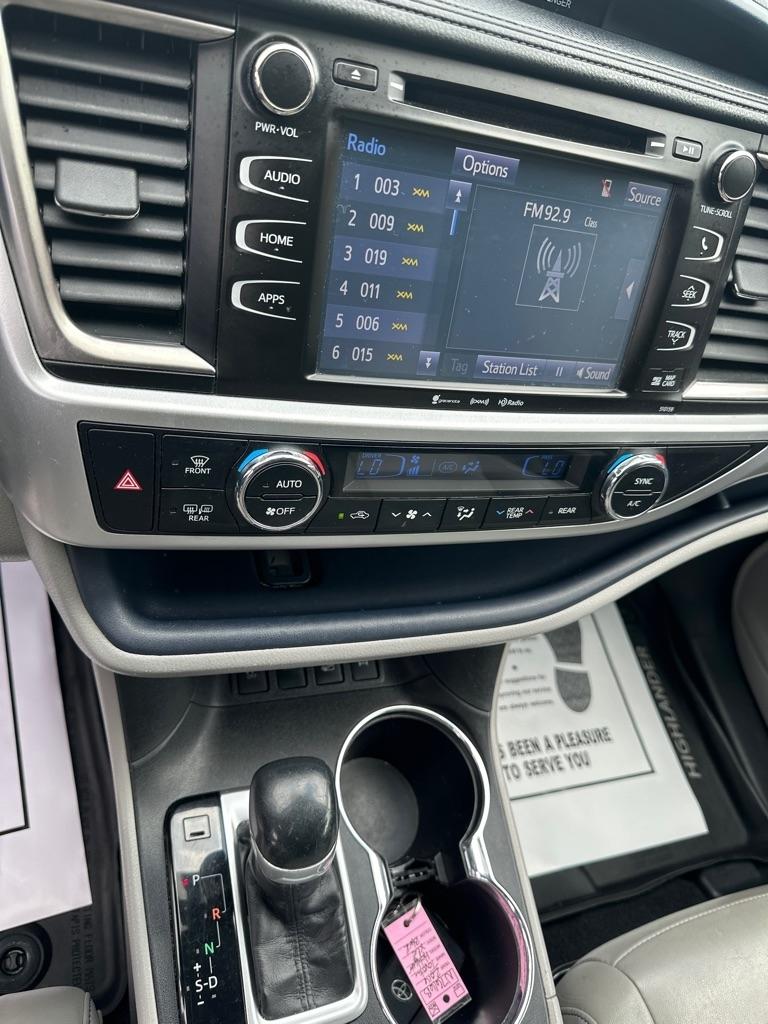 Toyota Highlander AWD 4dr V6 XLE (Natl) 2016
