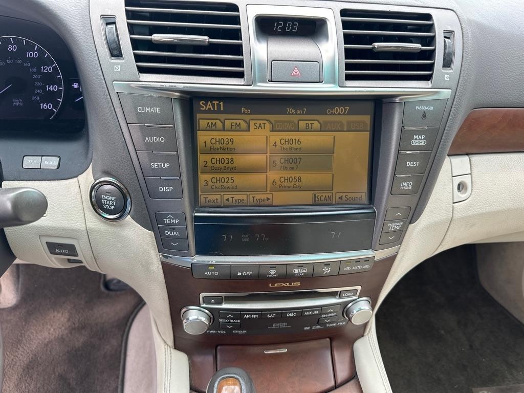 Lexus LS 460 4dr Sdn AWD 2011
