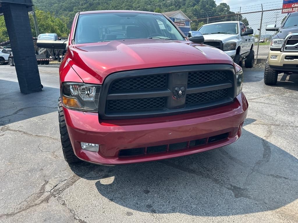 Dodge 1500 2WD Quad Cab 140.5" Express 2012