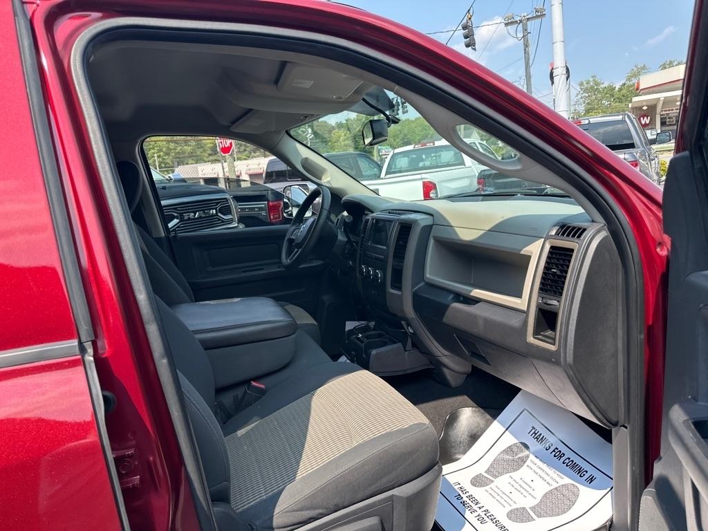 Dodge 1500 2WD Quad Cab 140.5" Express 2012
