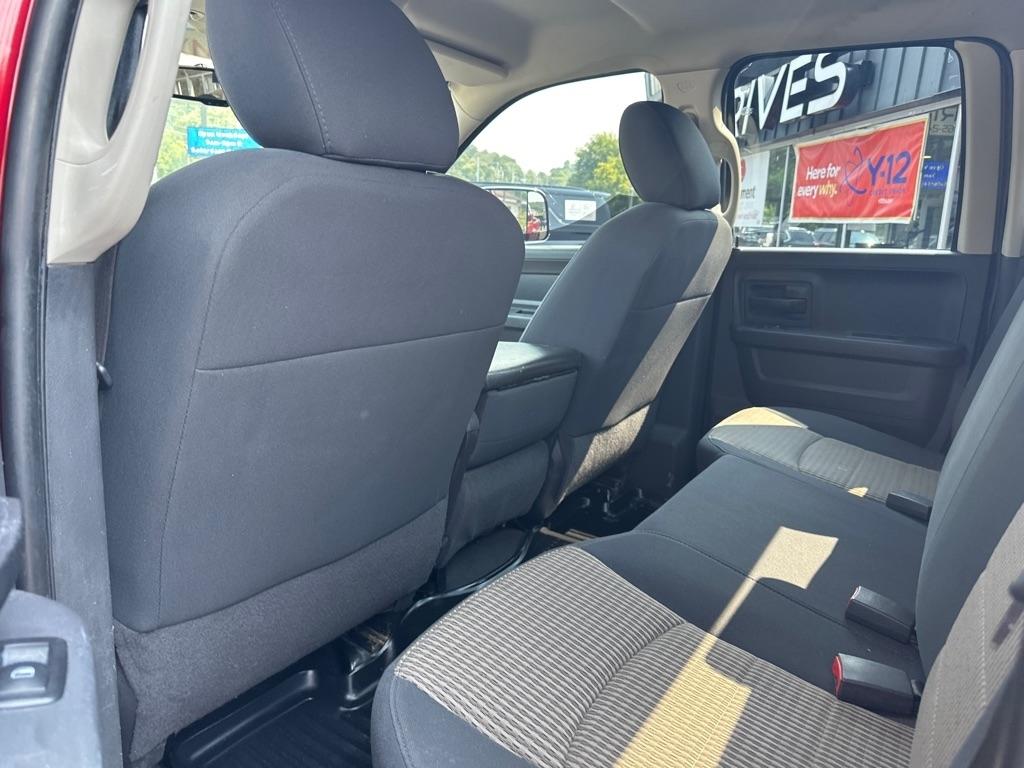 Dodge 1500 2WD Quad Cab 140.5" Express 2012