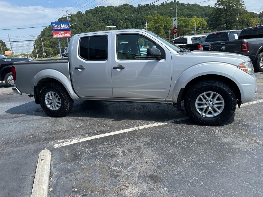 Nissan Frontier Crew Cab 4x4 SV V6 Auto 2018