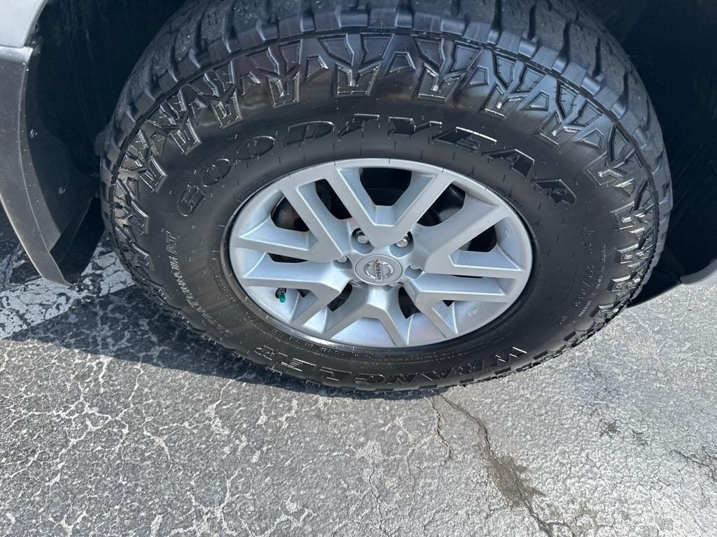 Nissan Frontier Crew Cab 4x4 SV V6 Auto 2018