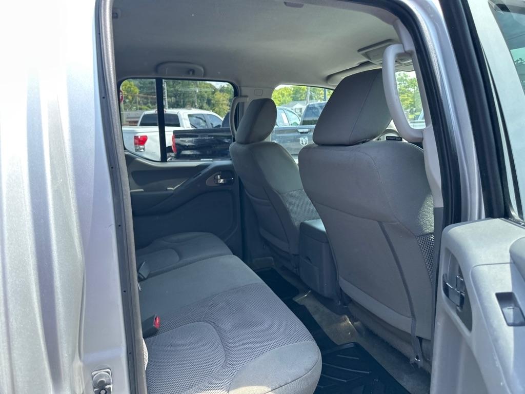Nissan Frontier Crew Cab 4x4 SV V6 Auto 2018
